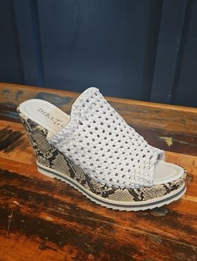 Diba.True White Leather Woven Wedge Slide Sandals